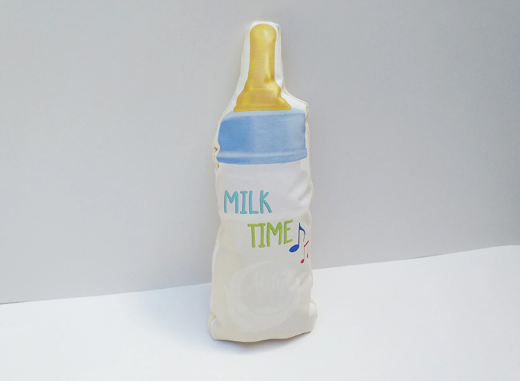 Milk Time, almohada ilustrada para la siesta.